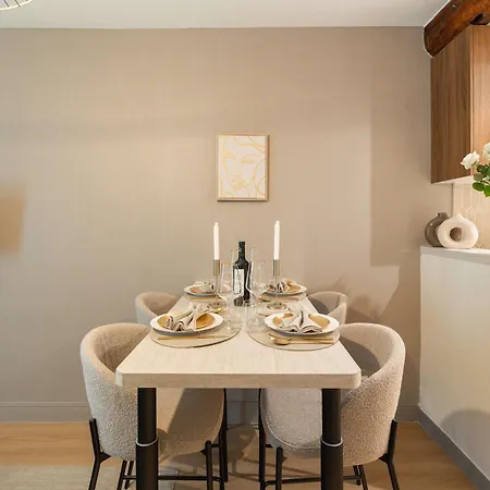 Comfy & Luminous Near Nation Appartement Parijs